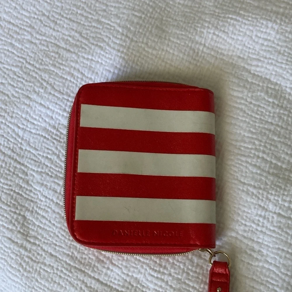 Disney Dumbo Kids Wallet - Red, Blue, and Gold